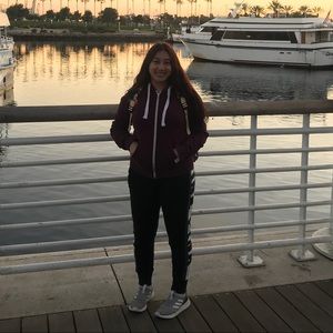 Meet your Posher, Rosana